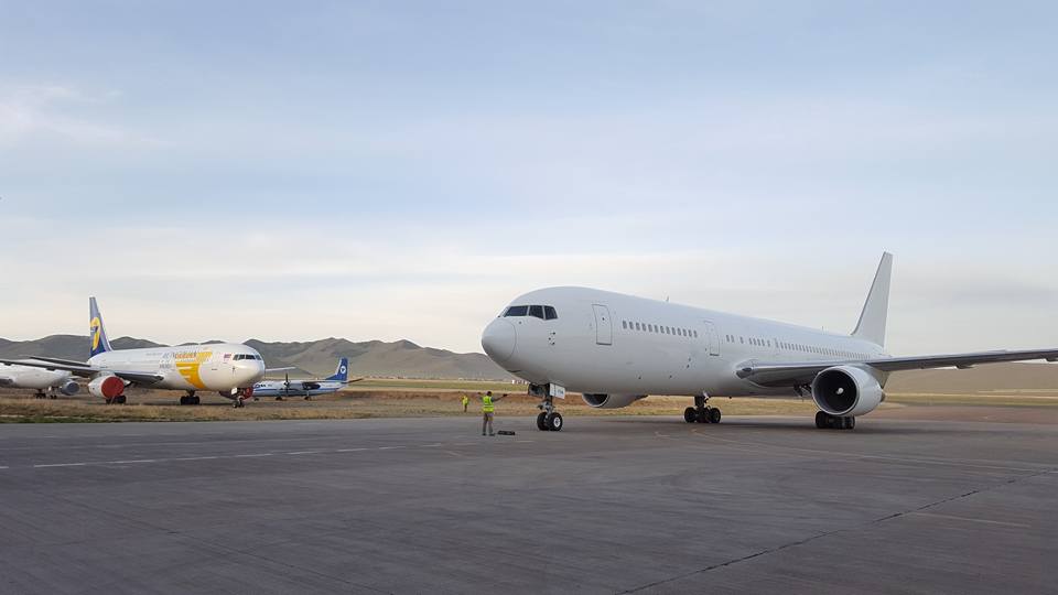 МИАТ ХК түрээсийн Боинг 767-300 агаарын хөлгөө хүлээн авлаа