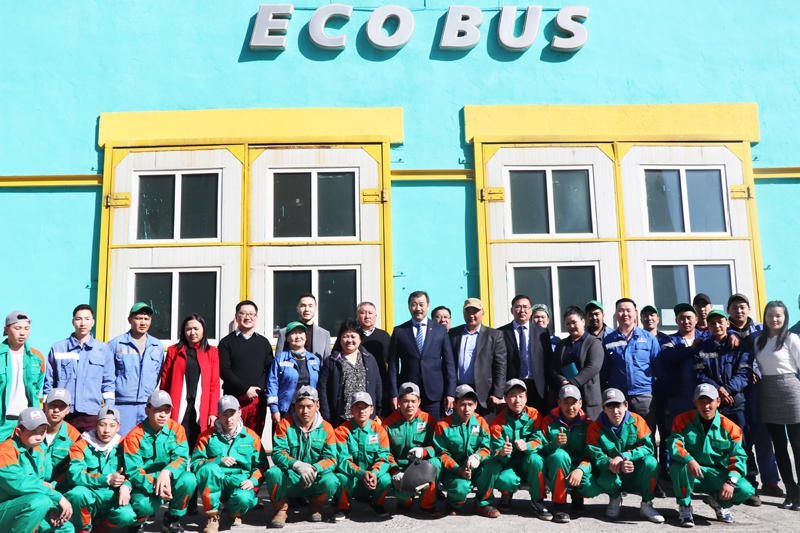 ЗТХ-ийн сайд Ж.Бат-Эрдэнэ “Eco bus” компанитай танилцлаа